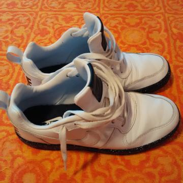 Tenisice Nike - koža