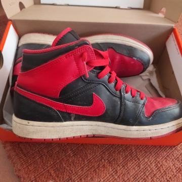 TENISICE ,(NIKE  AIR JORDAN) ORIGINAL