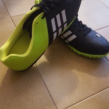 Tenisice za nogomet  (br.42/43/44)