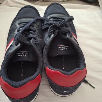 Tommy Hilfiger tenisice - 3 komada Zg