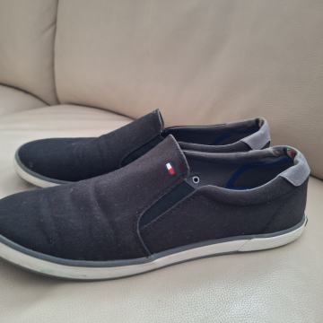 Tommy Hilfiger br 43