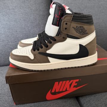 Travis scott jordan 1