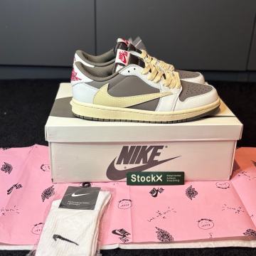 Travis Scott Reverse Mocha