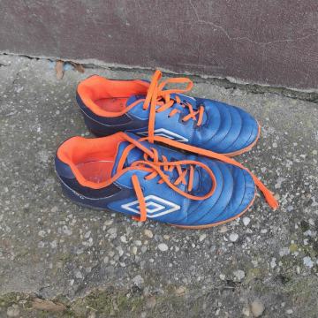 Umbro tenisice br.39
