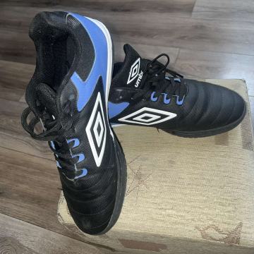 Umbro tenisice za dvoranu