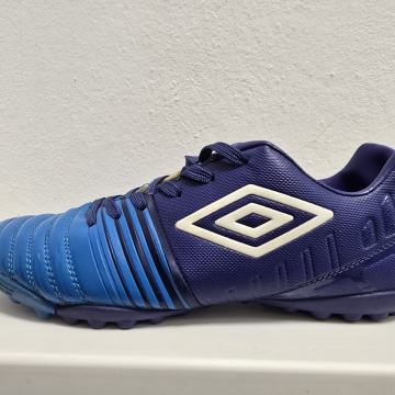 Umbro tenisice za nogomet