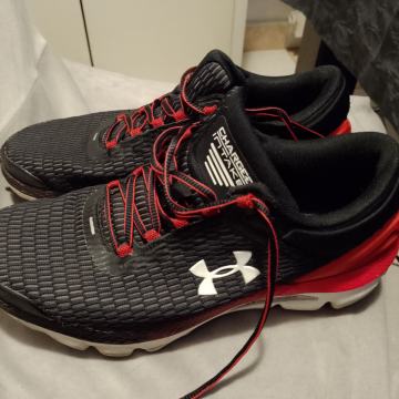Under Armour br.42 kvalitetne i vrlo udobne tenisice