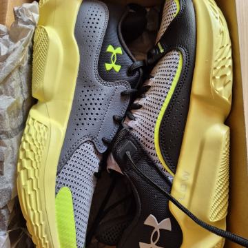 UNDER ARMOUR FLOW FUTR X 3