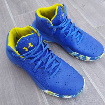 UNDER ARMOUR GS JET 39