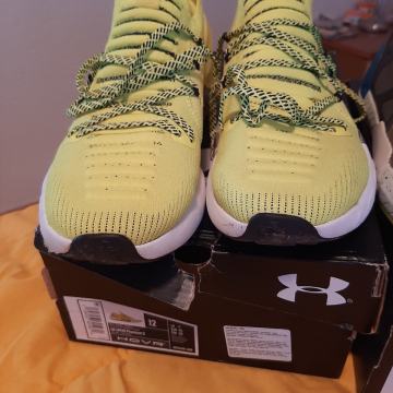 UNDER ARMOUR TENISIC