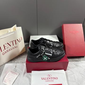 Valentino Sneaker Black White