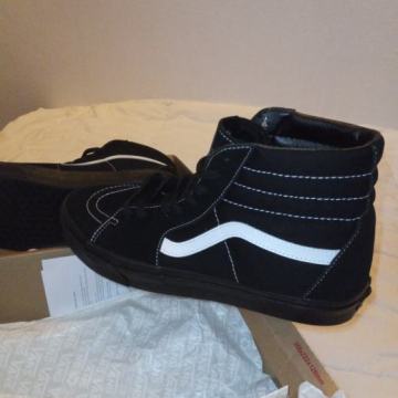 Nove,Vans Visoke tenisice,veličina 45,cijena 55 eura