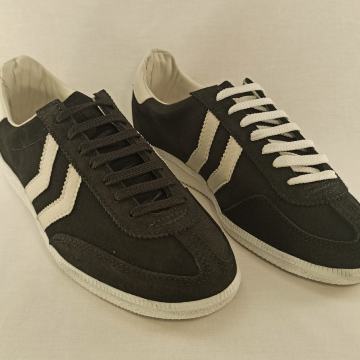 VELIKI BROJEVI - CRNE TENISICE - BIJELI DŽON, KOŽA, UGODNE, LAGANE