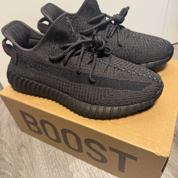 Yeezy 350 V2 Black Reflective