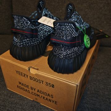 Yeezy Boost 350 V2 45 1/3 reflektirajuče