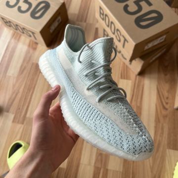 Yeezy Boost 350 v2