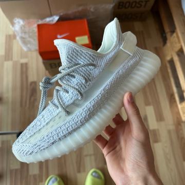 Yeezy boost 350 v2