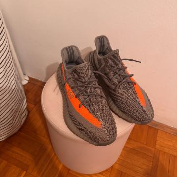 YEEZY BOOST 350 V2