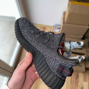 Yeezy Boost 350 v2 static black reflective