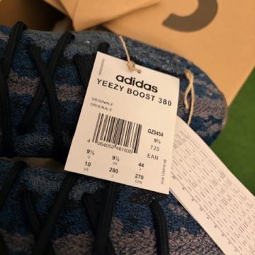 Yeezy boost 380