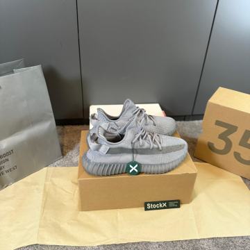 Yeezy Grey