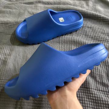Yeezy Slides Azure 44.5