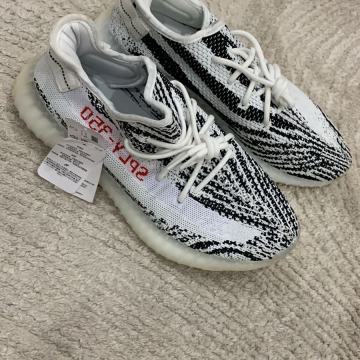 Nove yeezy tenisice!!