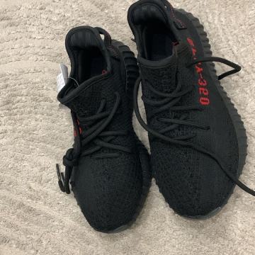 Nove yeezy tenisice!