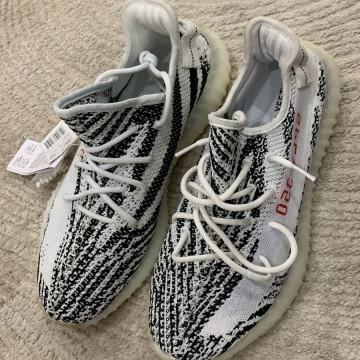 Nove yeezy tenisice!