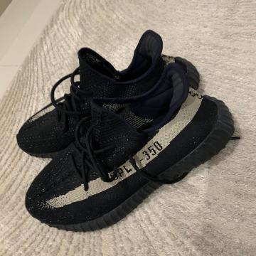 Nove yeezy tenisice!