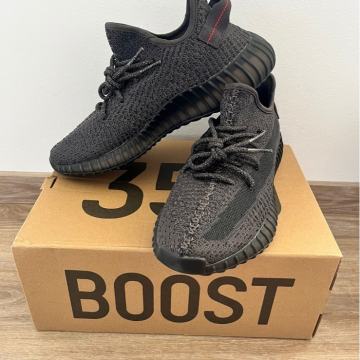 YEEZY NOVO ZAPAKIRANO