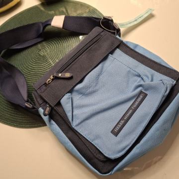 MUŠKA PLAVA TORBA - NOVO S ETIKETOM