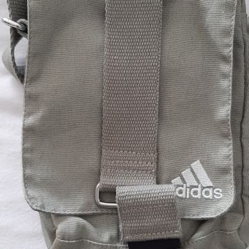 Adidas torbica za na rame nova