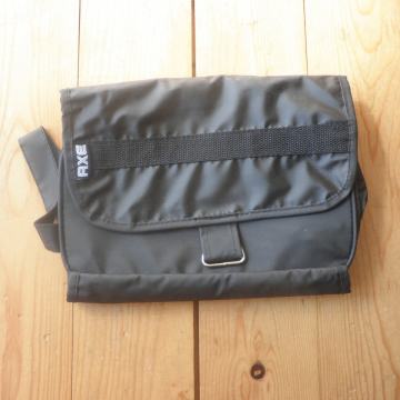 AXE - LAGANA MUŠKA TORBICA / NESESER 24 x 15cm