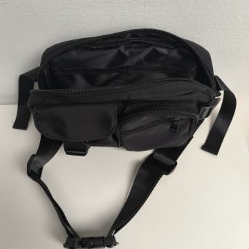 Crna torbica 28 X 17 cm NOVO