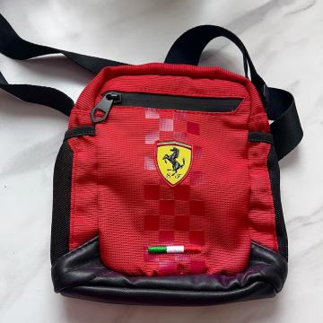 FERRARI TORBICA UNIKAT !!!