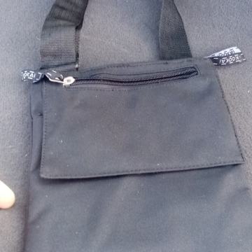 Kookai 18x22 cm kvalitetna nova torba