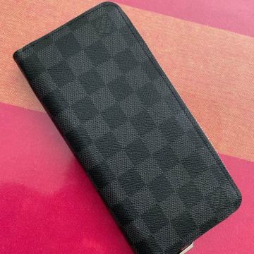 Louis Vuitton Zippy Wallet Vertical