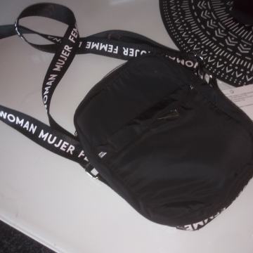 CRNA TORBA - NOVO S ETIKETOM