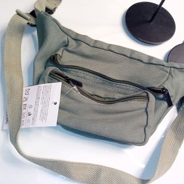Maslinasto zelena torbica oko struka NOVO