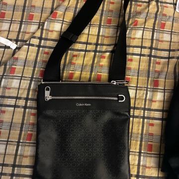 Muska calvin klein torbica