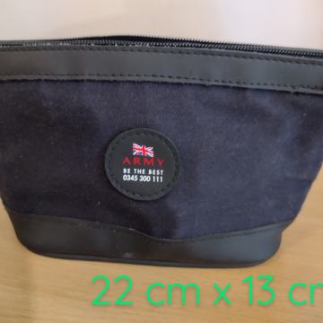 Muška kozmetička torbica