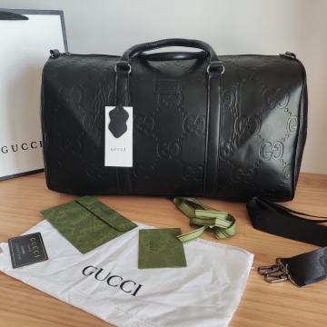 Sportska, putna, Gucci    kože  1109.17