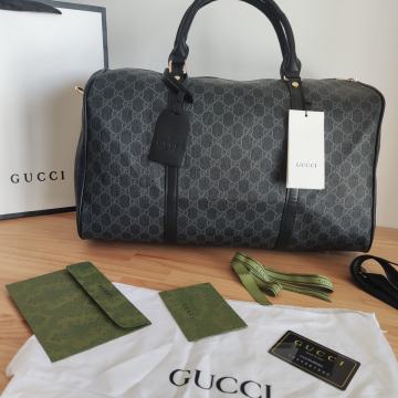 Sportska, putna, Gucci    kože  1109.15