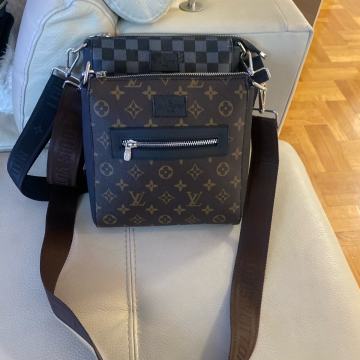 MUSKA TORBICA VUITTON