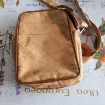 Muške i ženske torbice za rame