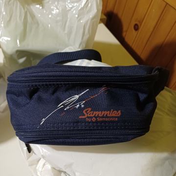 Nova nekorištena Samsonite torbica oko struka