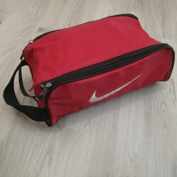 Nike torbica vodonepropusna za kozmetiku i slično, 5 eura Zg