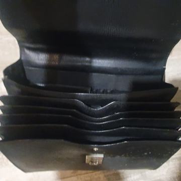 Prodajem mušku kožnu torbu kvalitetnu