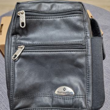 Nova Samsonite muska torbica
